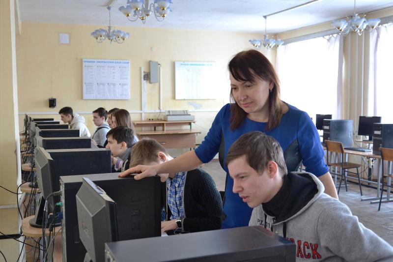 У Смілянському коледжі харчових технологій НУХТ визначили переможців І туру Всеукраїнської олімпіади з інформатики та комп’ютерної техніки