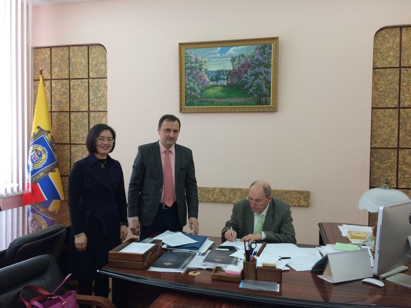 Підписано договір про співпрацю з Українсько-Китайським центром розвитку культури та освіти