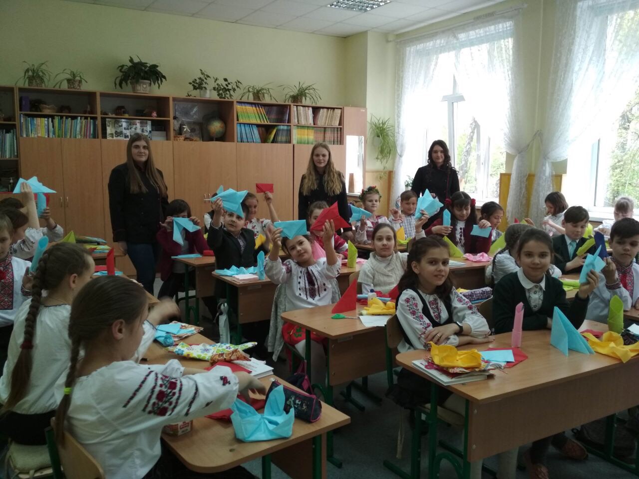 Викладач кафедри готельно-ресторанної справи організувала майстер-клас для учнів київської гімназії