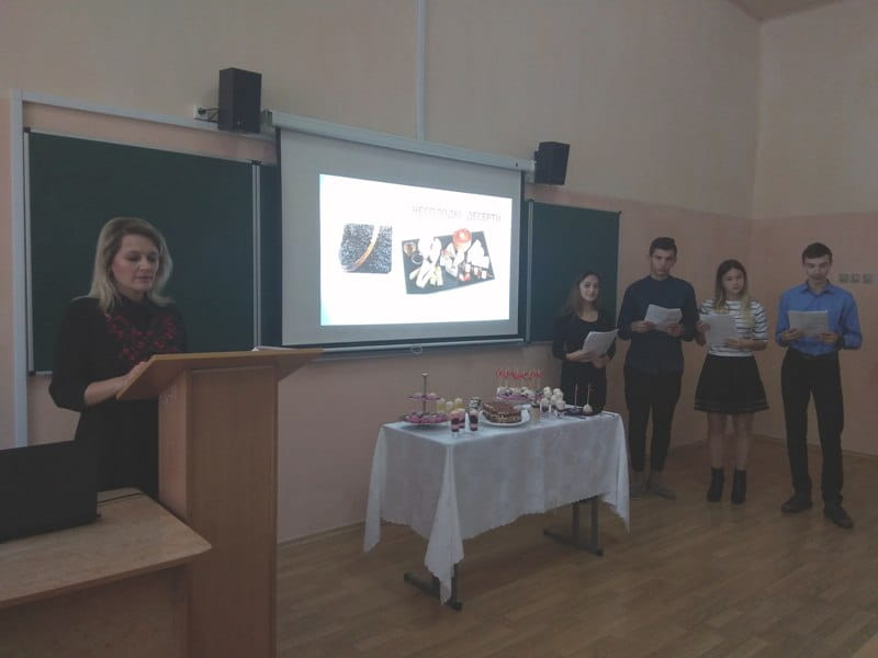 Другокурсники Кам’янець-Подільського коледжу харчової промисловості НУХТ опановували мистецтво сучасного десерту