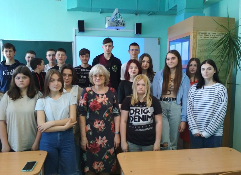 Зустріч доцентки кафедри технології оздоровчих продуктів зі старшокласниками Шамраївського навчально-виховного комплексу