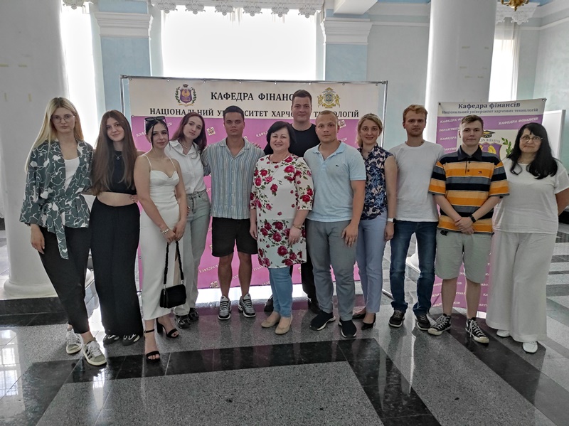 Кафедра фінансів попрощалася зі своїми цьогорічними випускниками-бакалаврами