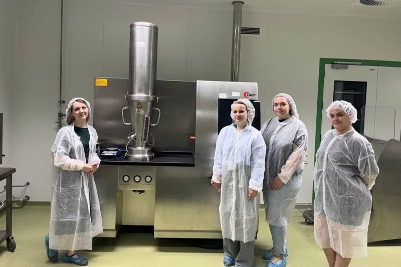 Шлях до професії: магістрантки проходять практику на ФФ «Дарниця»