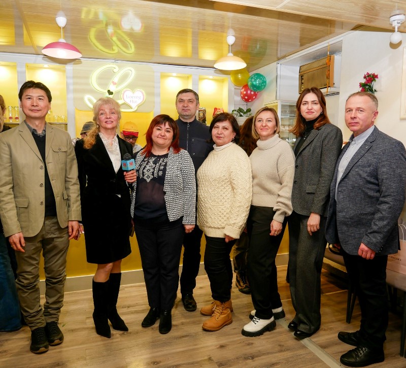 Викладачі університету – на відкритті навчально-виробничої лабораторії веганських ресторанних технологій