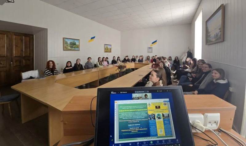 На вивчення цифрових інструментів для ефективного ведення бізнесу надихають викладачі кафедри економічної теорії