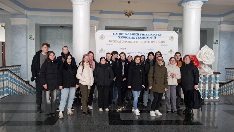 На кафедрі технології ресторанної і аюрведичної продукції – гості