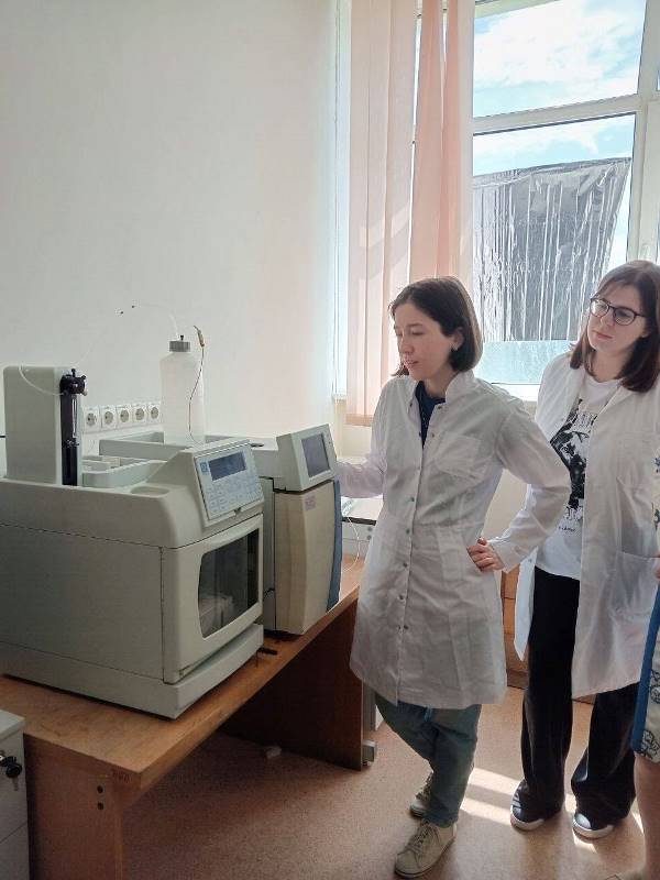 Різні напрямки екологічних досліджень опановуються на практиці