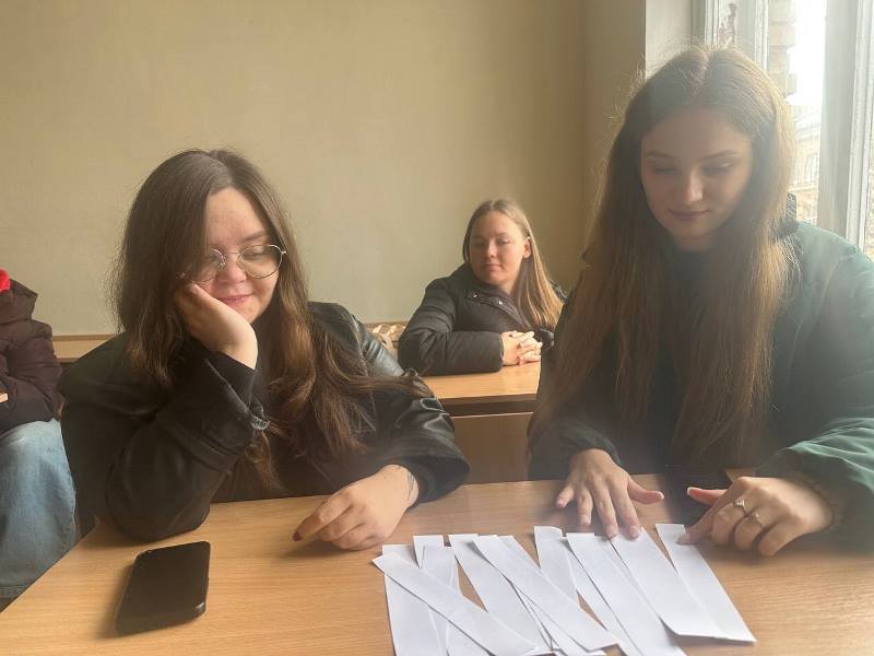 Англійська «з льодом»: студенти міксують знання та розмовну практику!