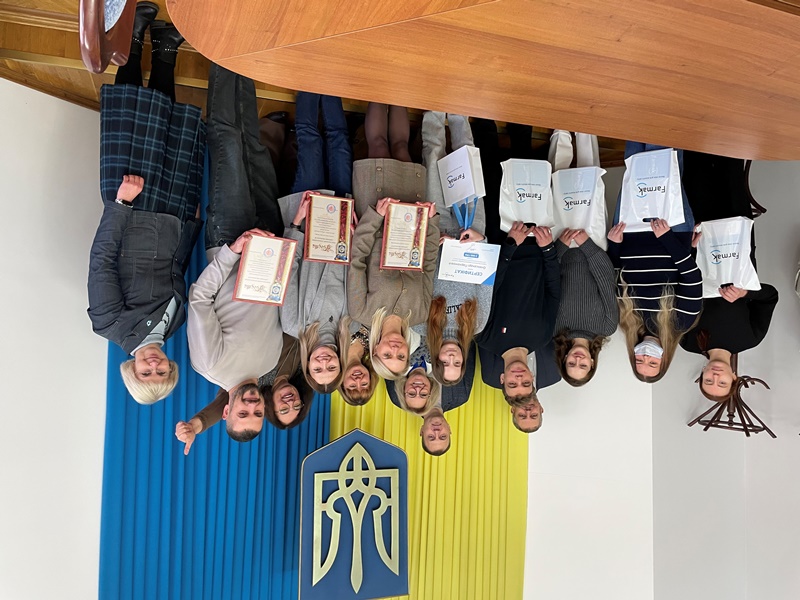 Farmak підтримує майбутнє біотехнології: стипендія для магістрантки НУХТ