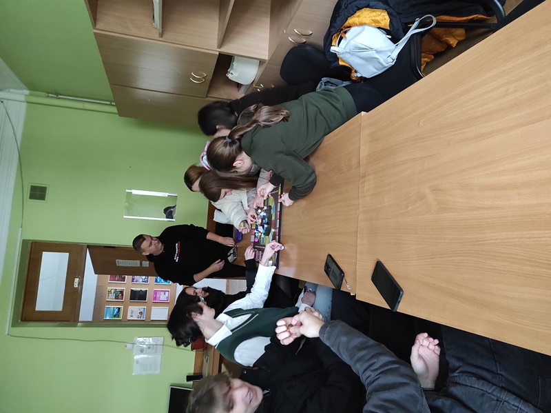 Ефективні й прибуткові фінансові рішення тренувалися приймати першокурсники