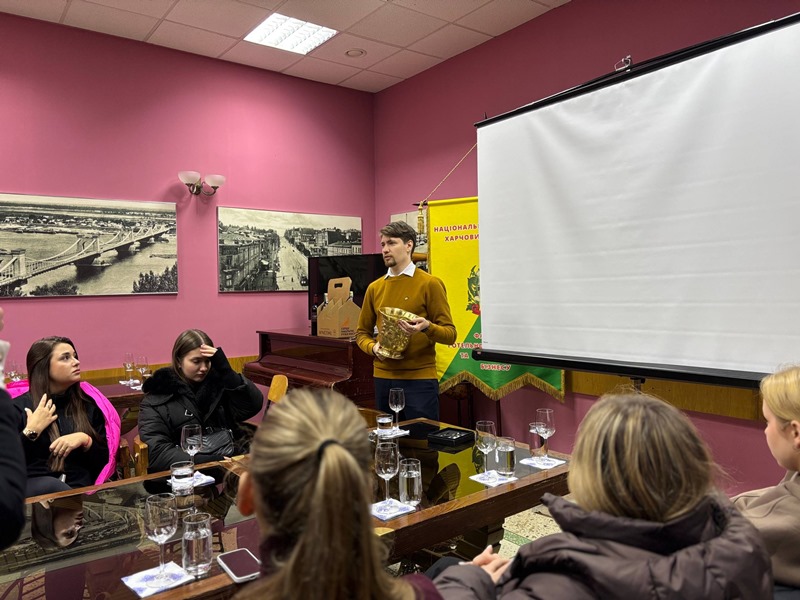 Майстер-клас сомельє з дегустацією на кафедрі готельно-ресторанної справи