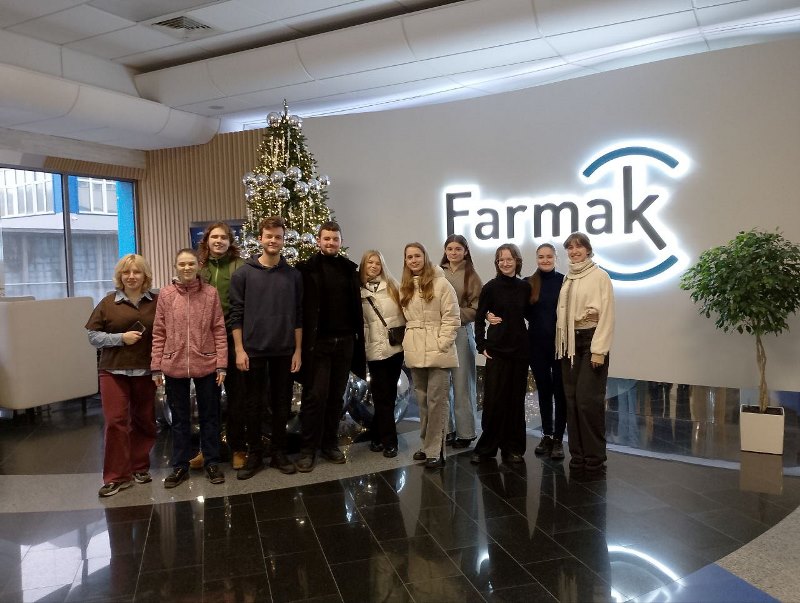 Другокурсники-біотехнологи відвідали Farmak