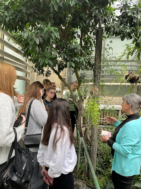 Практичне заняття екологів у Національному ботсаду