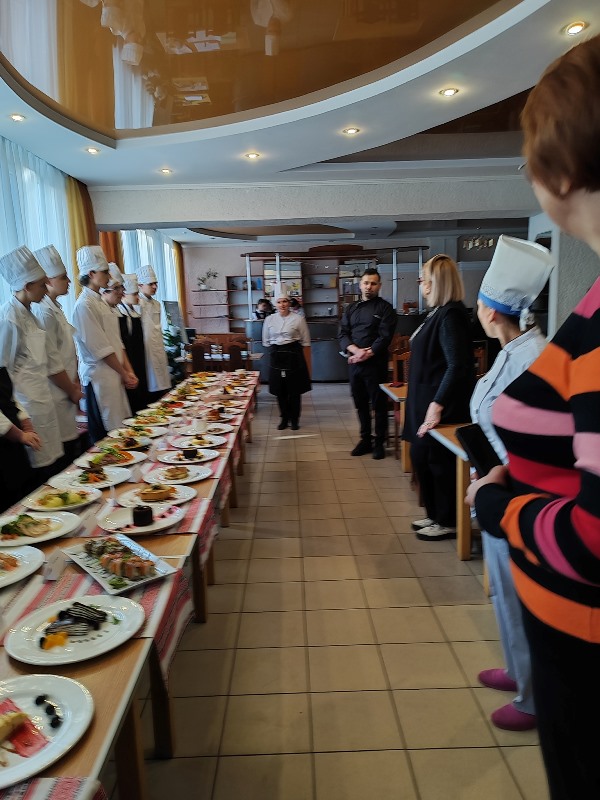 Професійний старт у гастрономії: екзаменаційні пробні роботи майбутніх кухарів
