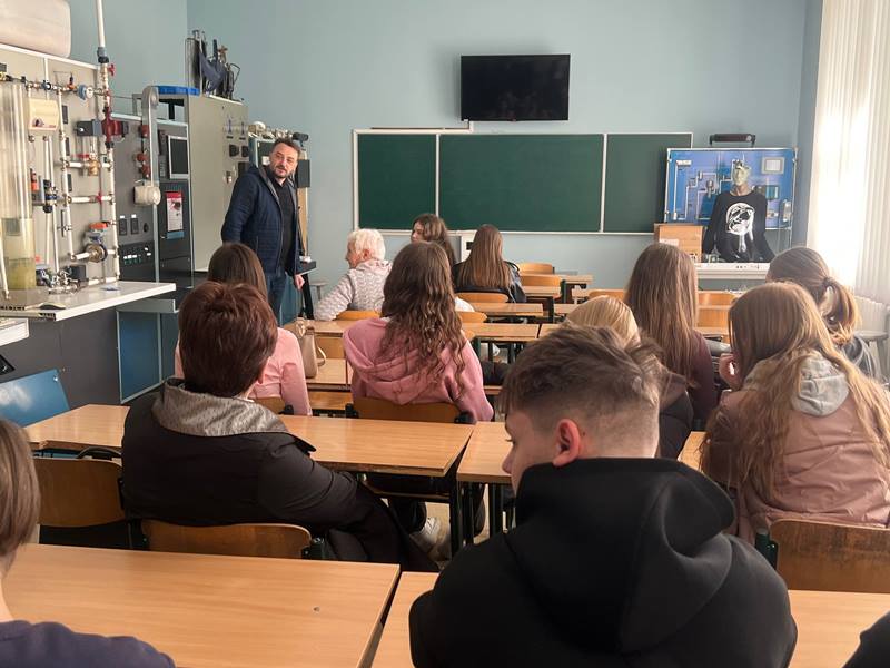 Прокачай своє майбутнє з факультетом АКС!