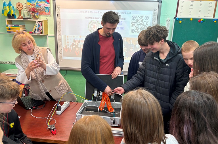 Захоплива подорож у світ робототехніки з кафедрою мехатроніки та пакувальної техніки