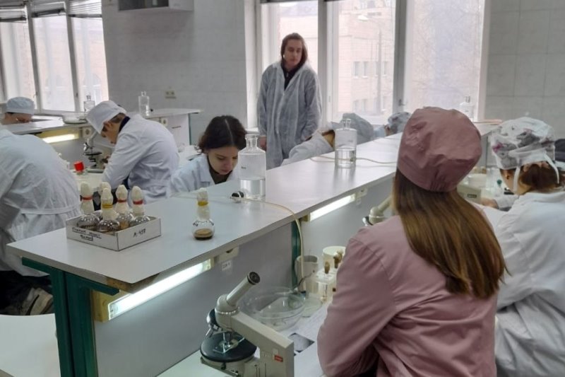 Аспіранти набувають викладацький досвід