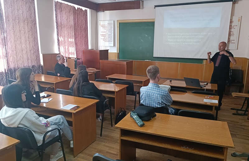 Гостьовий лекторій для магістрантів від французького науковця