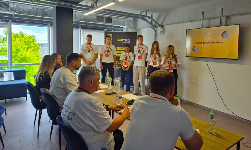 Інновації заради майбутнього: участь студентів у всеукраїнському хакатоні