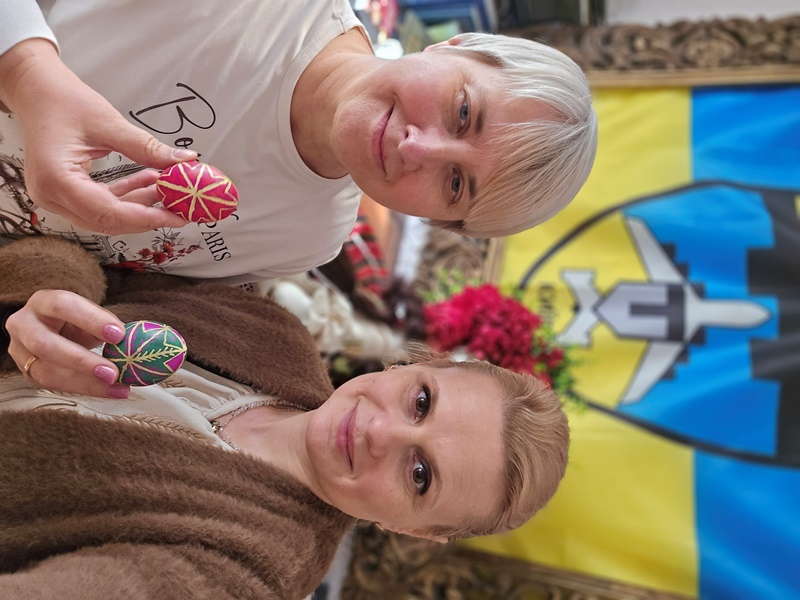 Збереження традицій у серці сучасного університету: майстер-клас із розпису писанок