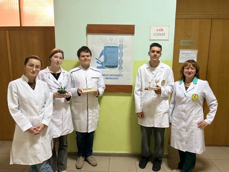 Міжнародний день мікроорганізмів-2025 на кафедрі біотехнології і мікробіології
