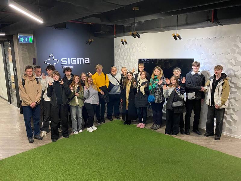 Мотивуюча зустріч студентів факультету АКС з фахівцями Sigma Software