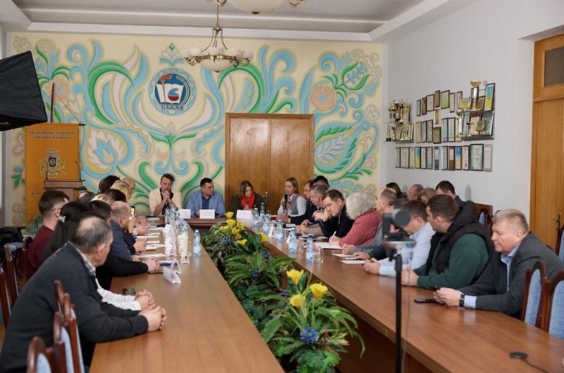 Майбутнє українських крафтових індустрій обговорили учасники круглого столу