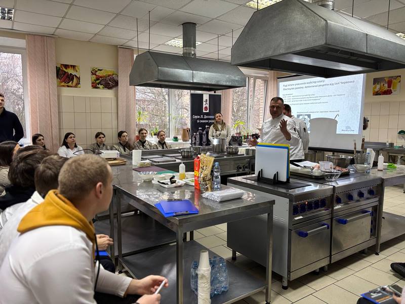 Автентичний рамен як мистецтво смаку: студенти відкрили секрети японської кухні та кар’єрні можливості у HoReCa