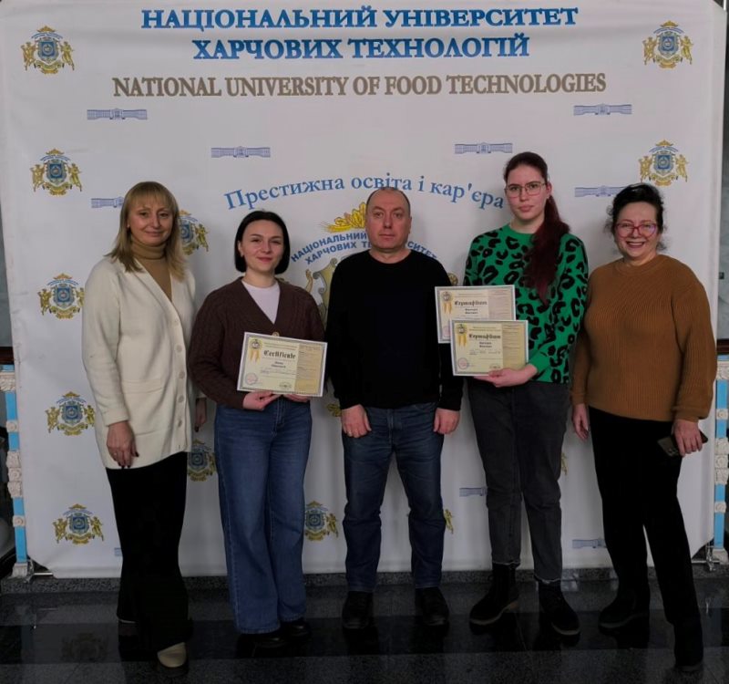 Вручення сертифікатів - крок до нових можливостей і професійного зростання!