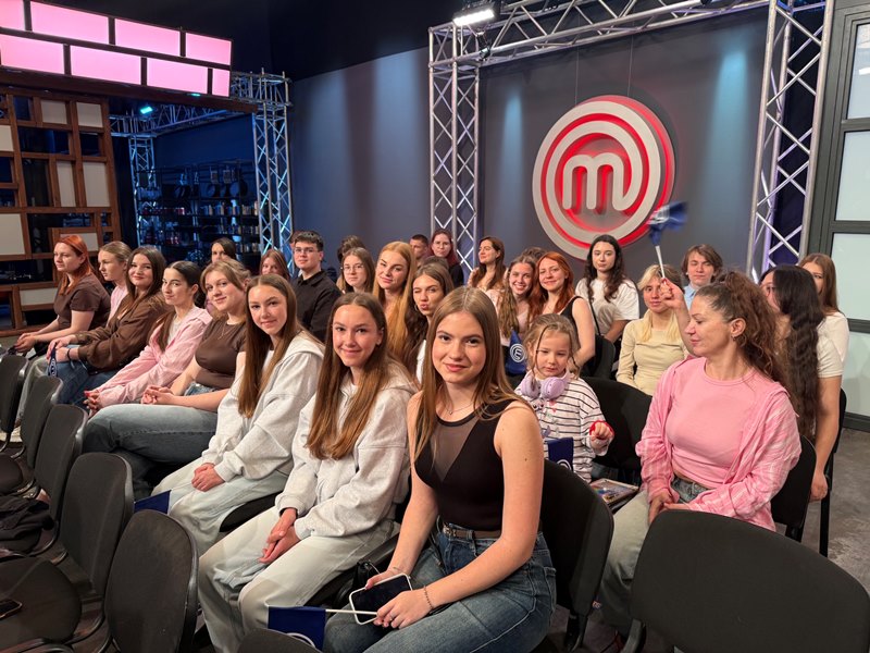 Мотивуюча кураторська година: першокурсники на зйомках нового сезону «МастерШеф Професіонали»